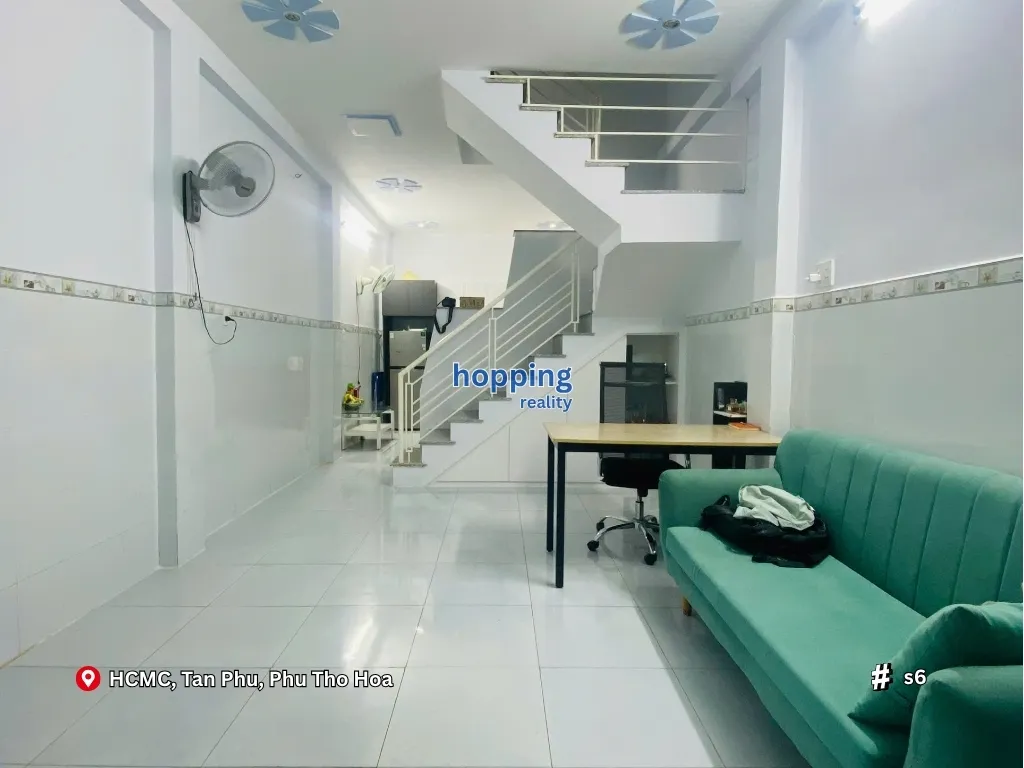 탄푸 푸토화동 Luy Ban Bich 거리, 2층 주택 저렴한 매매