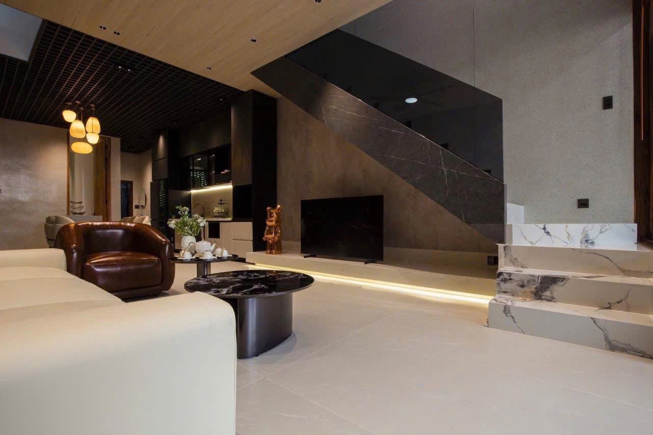 호아쑤안 신도시 신축 3층 주택